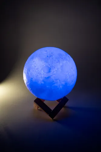 D_NQ_NP_650148-MLA91138504125_082025-O.webp Lampara Luna 13cm 16 Colores Rgb + Blanco Luz Calida Y Fria Blanco Marrón Claro