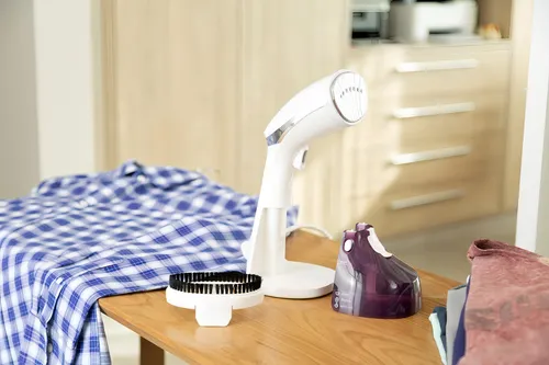 Vaporizador De Prendas Atma Gs2200pi Plancha Vertical Color Blanco