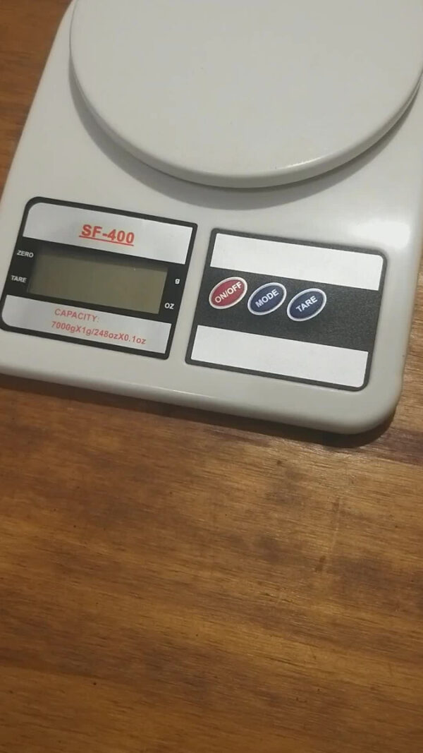 D_NQ_NP_835739-MLA53074182979_122022-F.jpg Balanza de cocina digital SQ Cozinha SF-400 pesa hasta 10kg Blanco